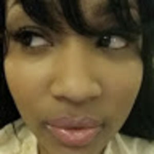 Meet your Posher, Alexia